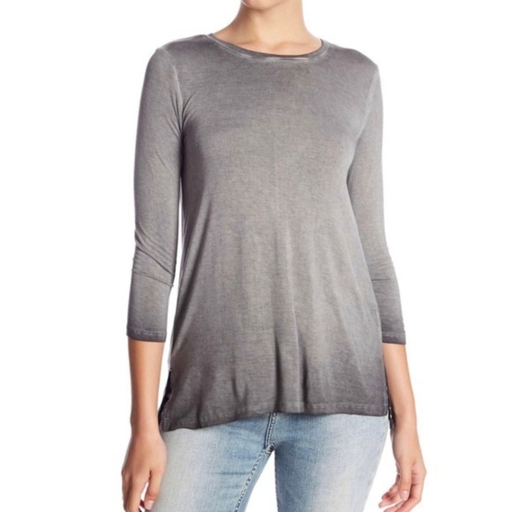 NWT Cable &Gauge Distressed Grey  3/4 length Top